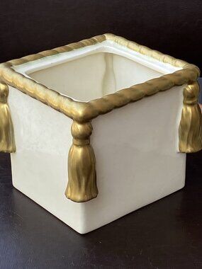 White Planter with Gold Tassel Detail - Square - 6.25" x 5.5"